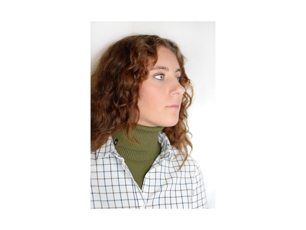 Cuello Serbal color verde
