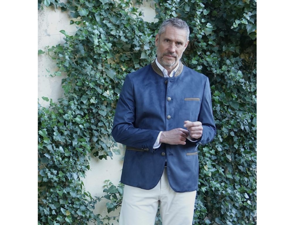 Chaqueta austríaca azul y camel