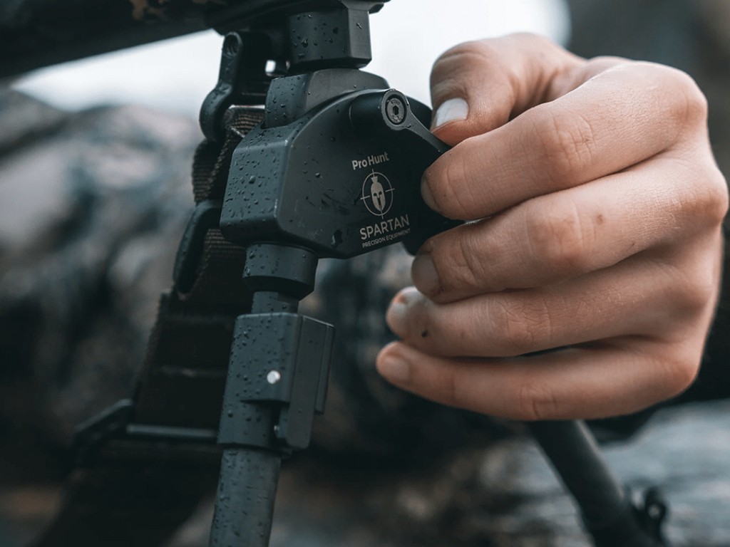 Bípode Javelin Spartan Pro Hunt Tac largo en Serbal de los Cazadores