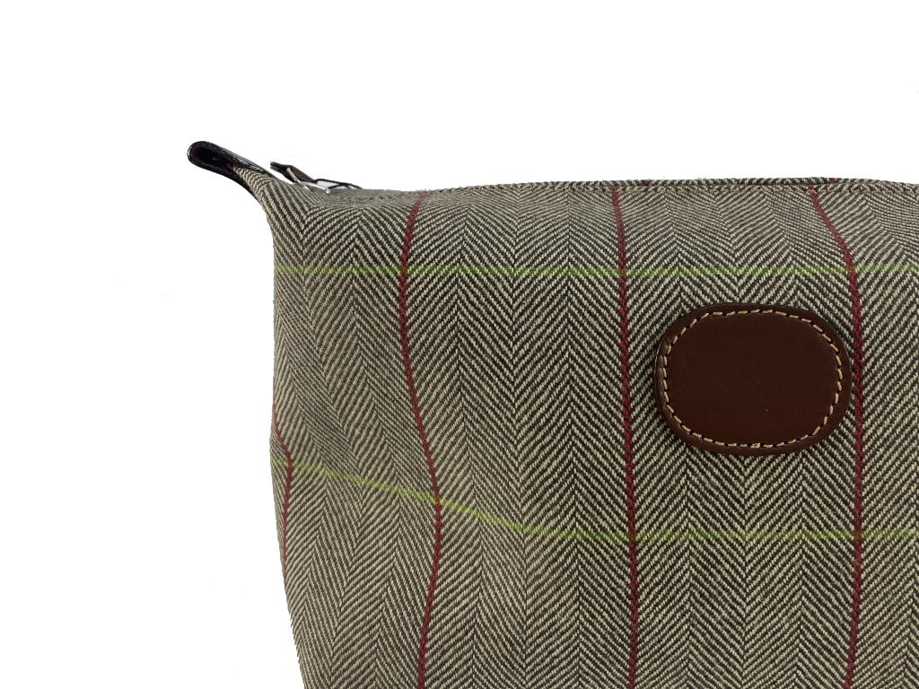 Neceser de tweed. Descubre nuestra exclusiva colección en Serbal