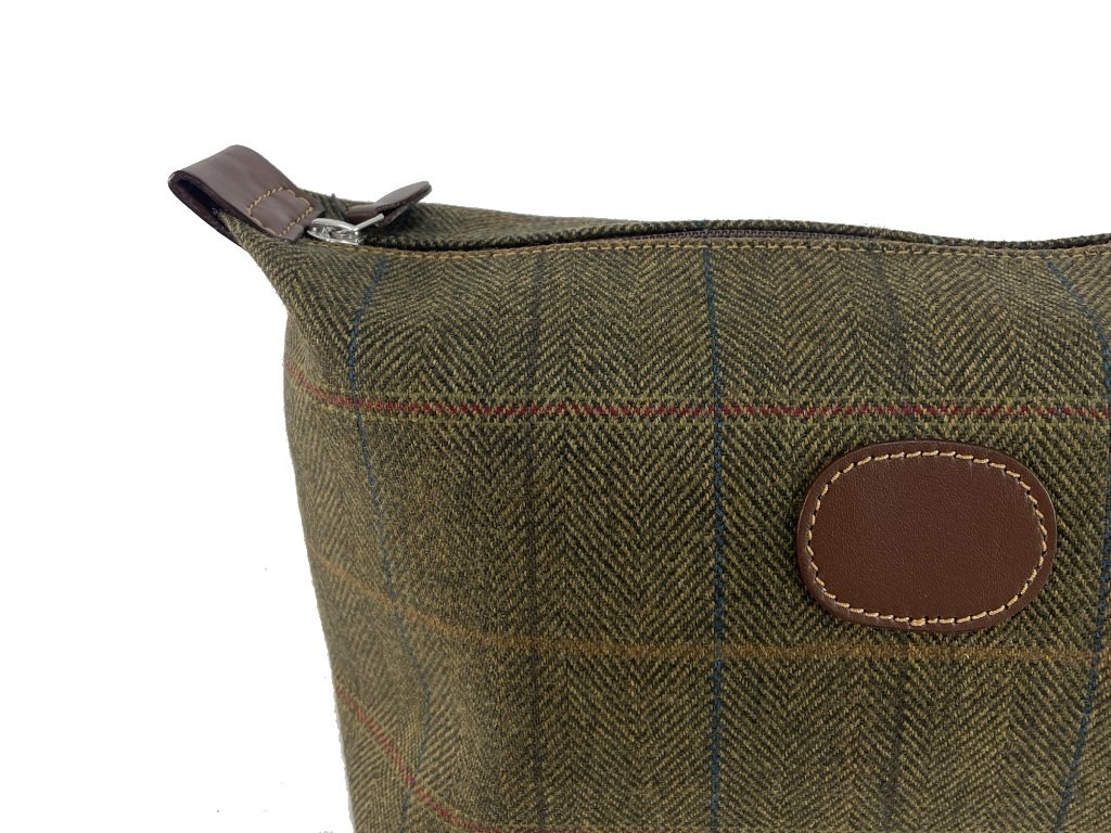 Neceser de tweed. Descubre nuestra exclusiva colección en Serbal
