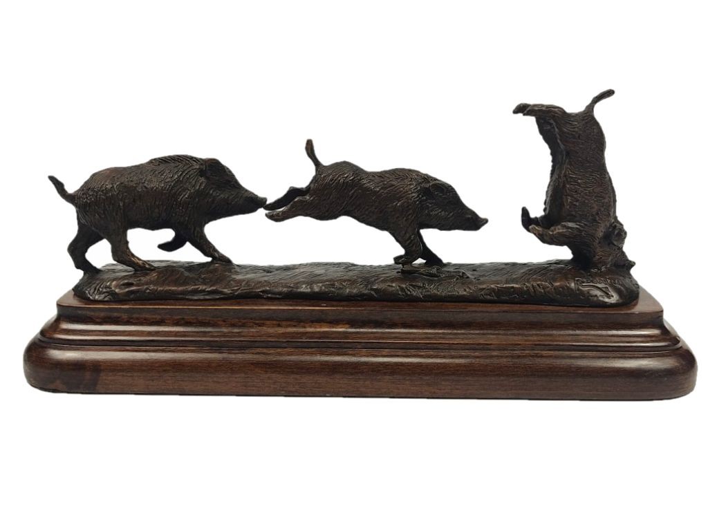 Bronce de tres cochinos de Lucio Relaño