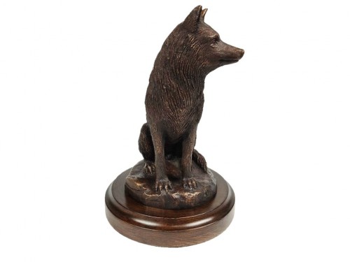LOBO SENTADO 2