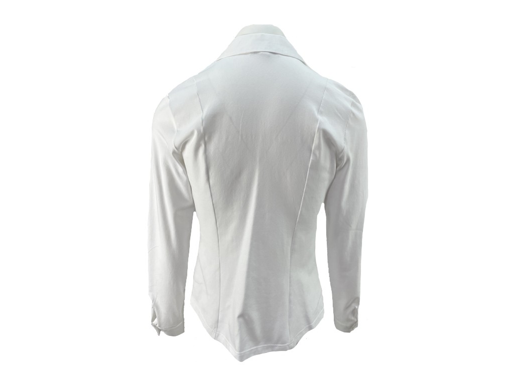 Camisa blanca con volantes
