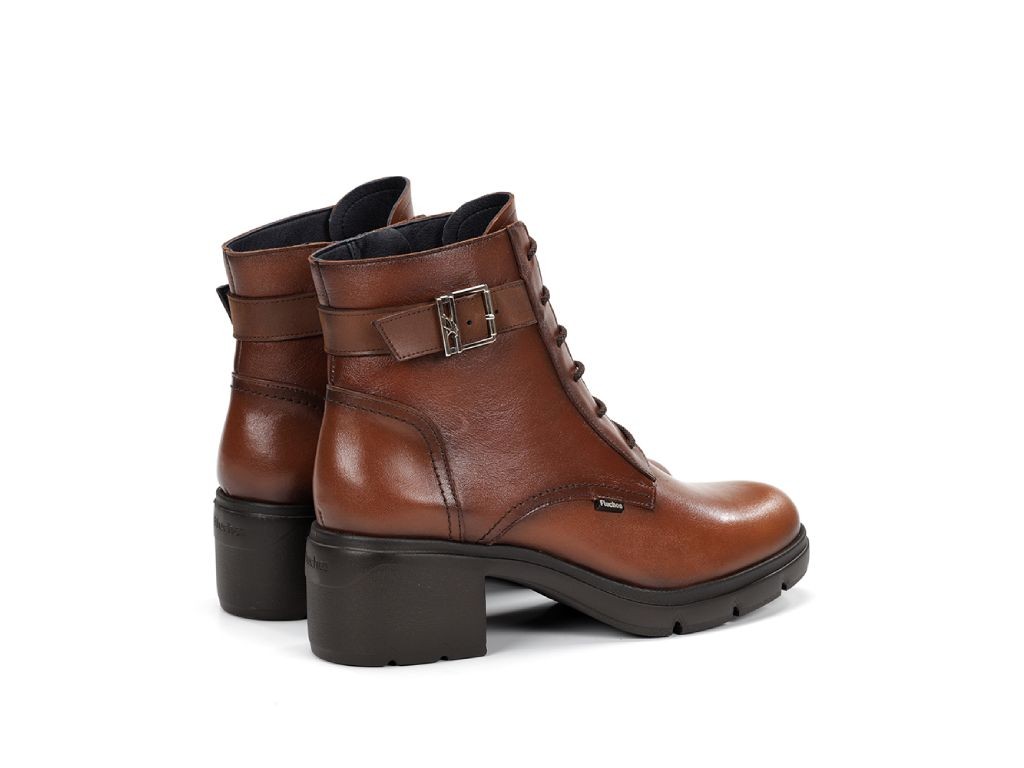 Botin cuero cordones