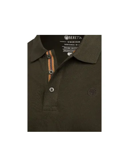 Polo de manga corta de color verde caza