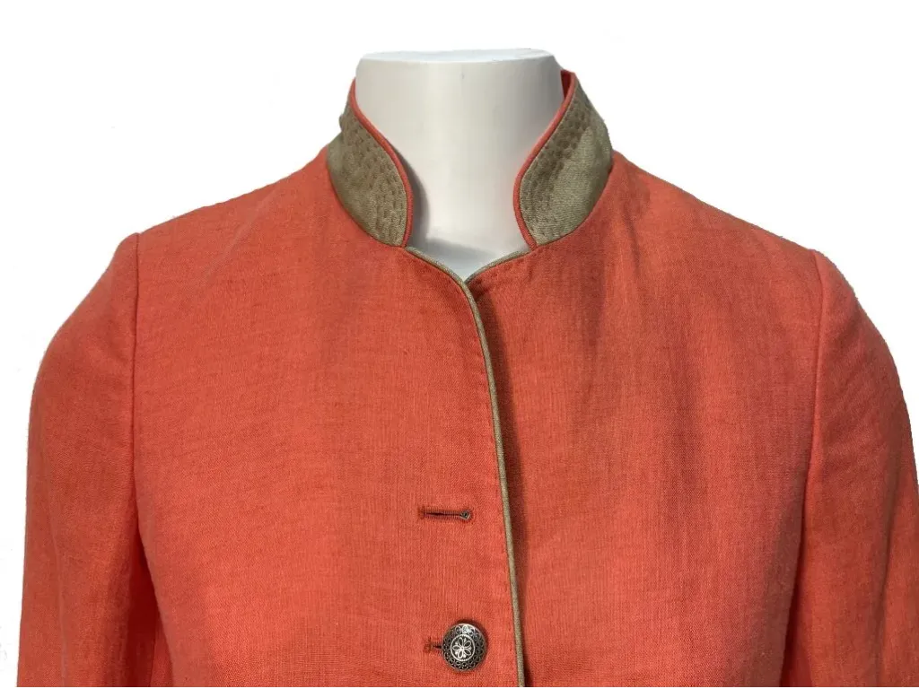 Austriaca mujer lino coral