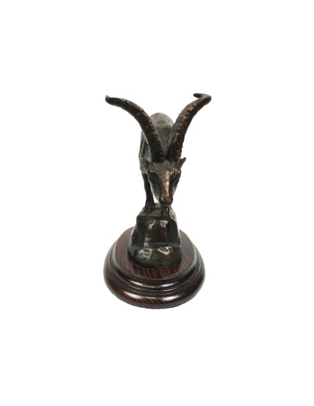 Bronce cabra montés sobre roca del autor Lucio Relaño