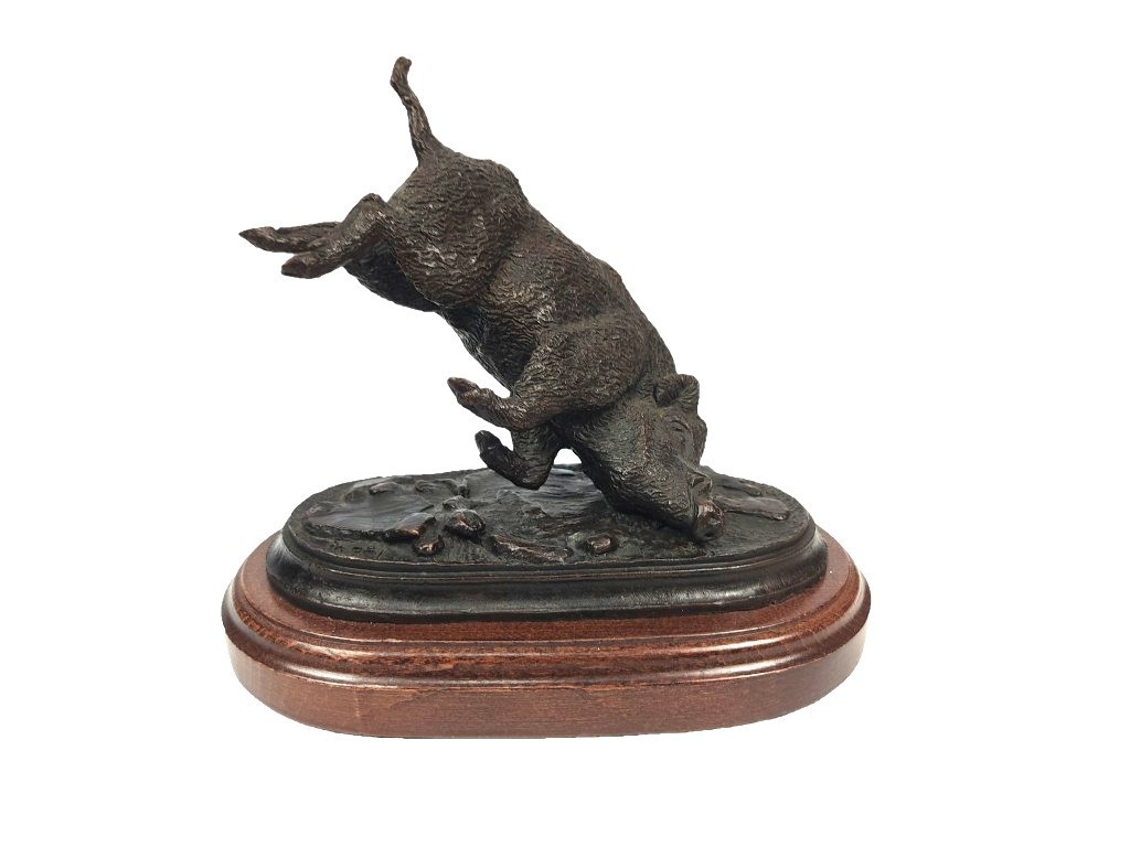 Bronce jabalí voltereta