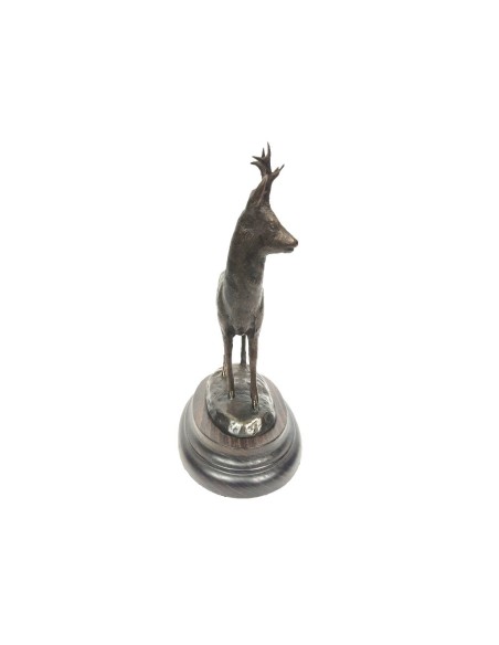 Bronce corzo con peana ovalada del artista Lucio Relaño