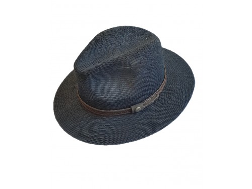 Sombrero de verano azul en Serbal de los Cazadores 2