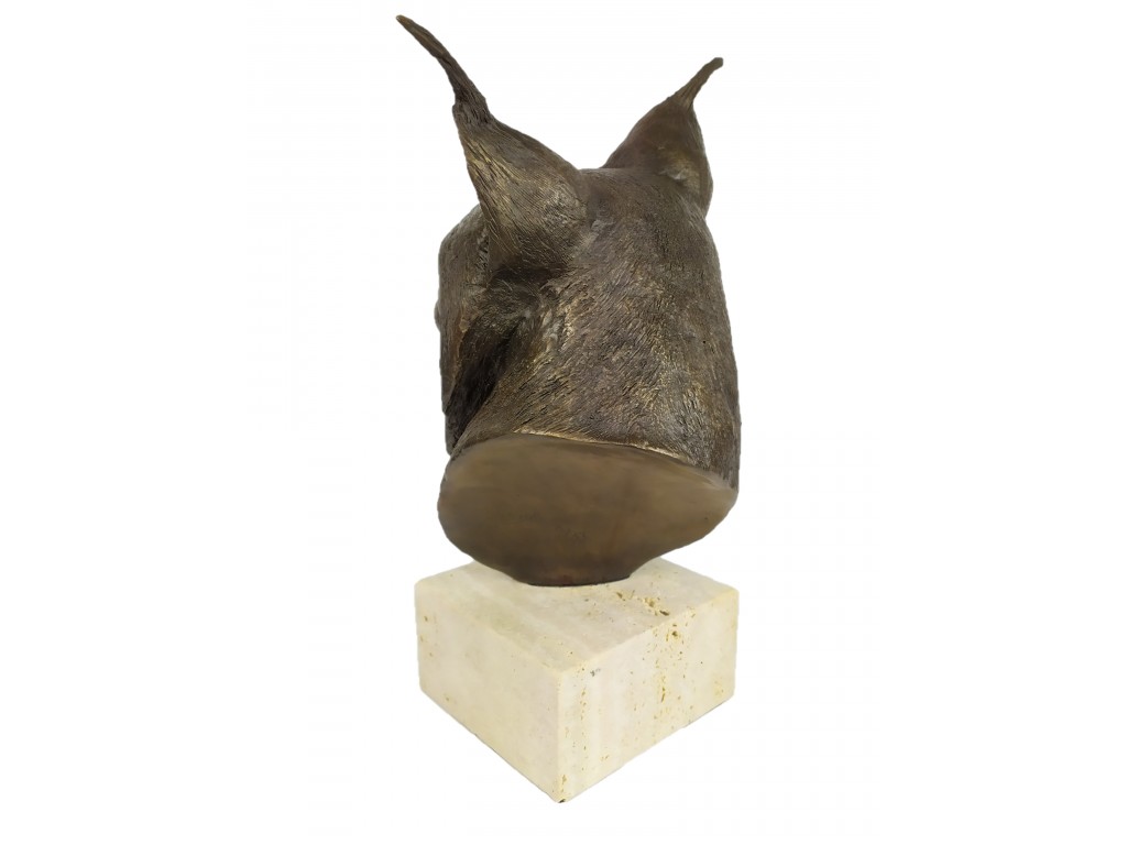 Bronce grande de cabeza lince con peana de piedra, de Lucio Relaño