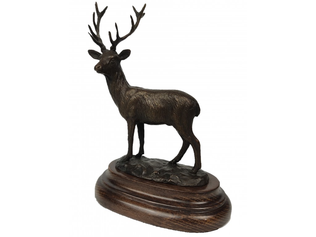 Bronce pequeño de venado oteando del autor Lucio Relaño