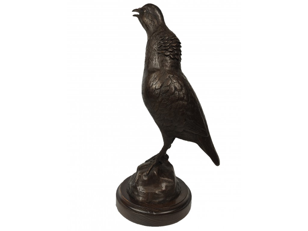 Bronce de halcón atalaya del autor Lucio Relaño