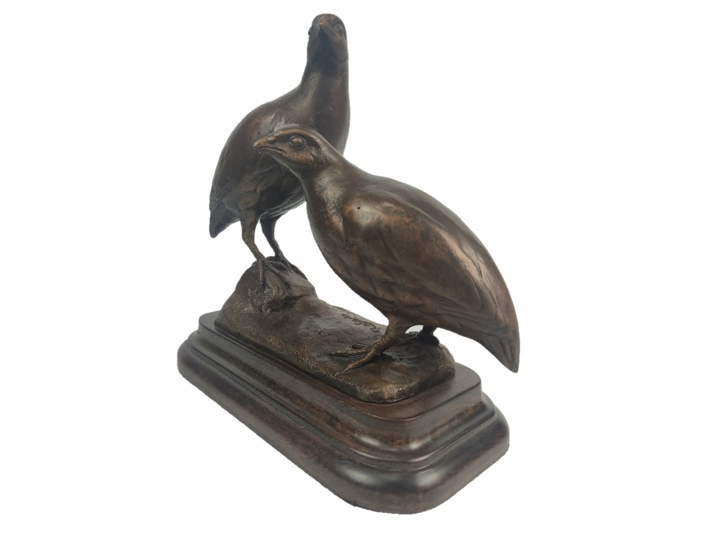 Bronce de pareja de codornices del autor Lucio Relaño.