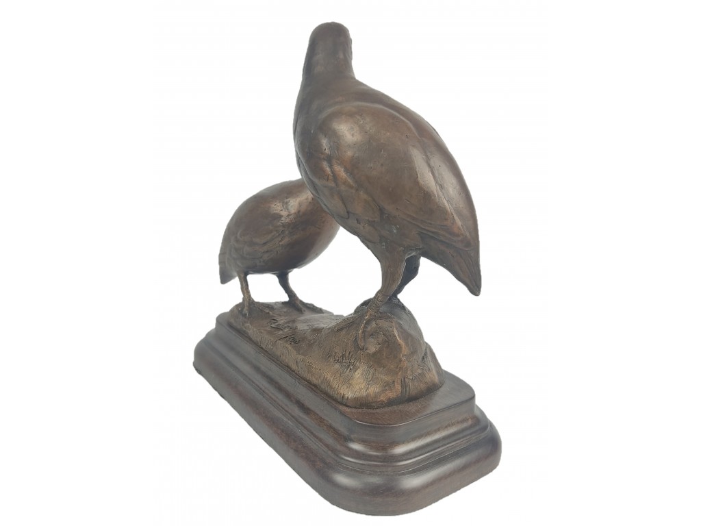 Bronce de pareja de codornices del autor Lucio Relaño.