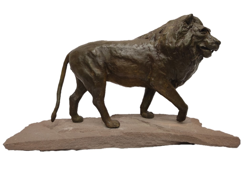 Bronce grande león del autor Lucio Relaño