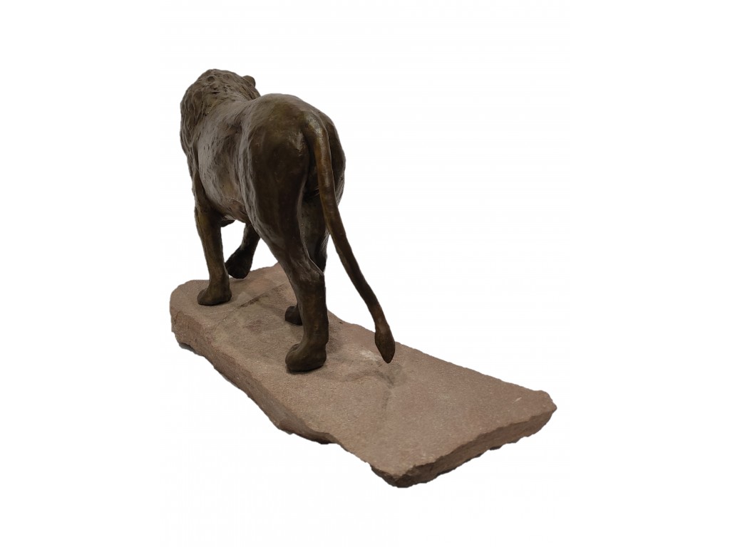 Bronce grande león del autor Lucio Relaño